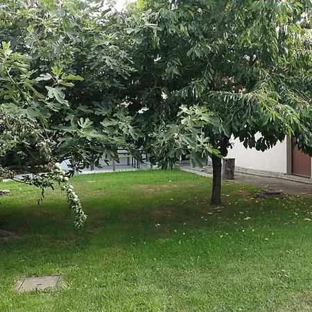 Tra I Laghi